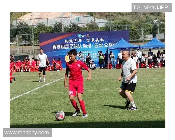 独行侠外线火力全开 东契奇表现抢眼