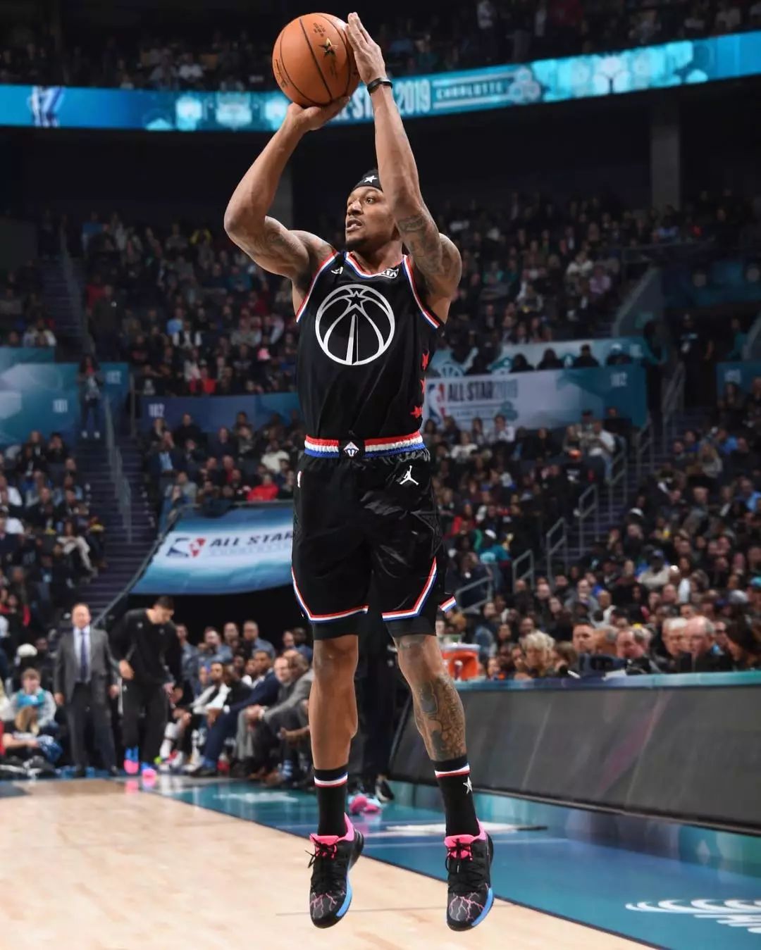 而里昂的中 而里昂的中